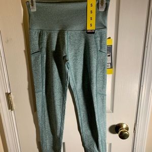 Blue leggings with pockets